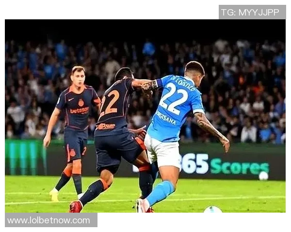 欧联杯激战曼联与国米握手言和神奇扑救引发争议判罚热议