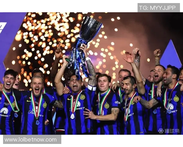 那不勒斯狂胜国米4-0帽子戏法引爆全场战术解析与精彩瞬间回顾