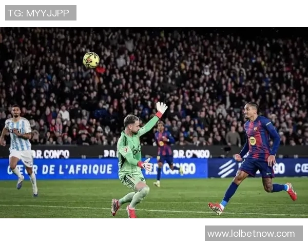 德甲惊天一战拜仁狂胜巴萨五球引发全场沸腾