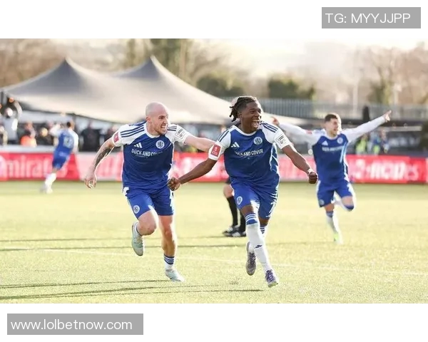 本菲卡大胜AC米兰5-0足总杯冷门引发全场轰动