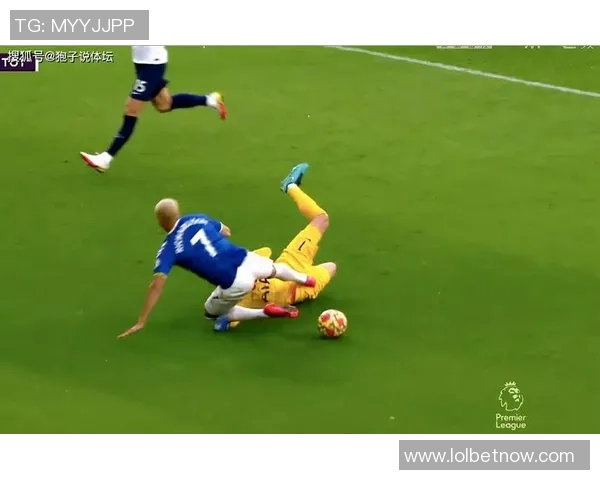 欧联杯惊天逆转本菲卡4-3莱比锡争议判罚引发全场热议